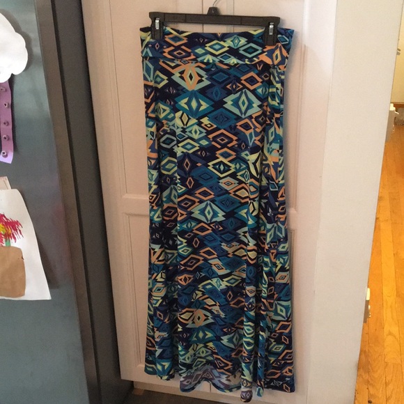 LuLaRoe skirt NWOT - Picture 1 of 4
